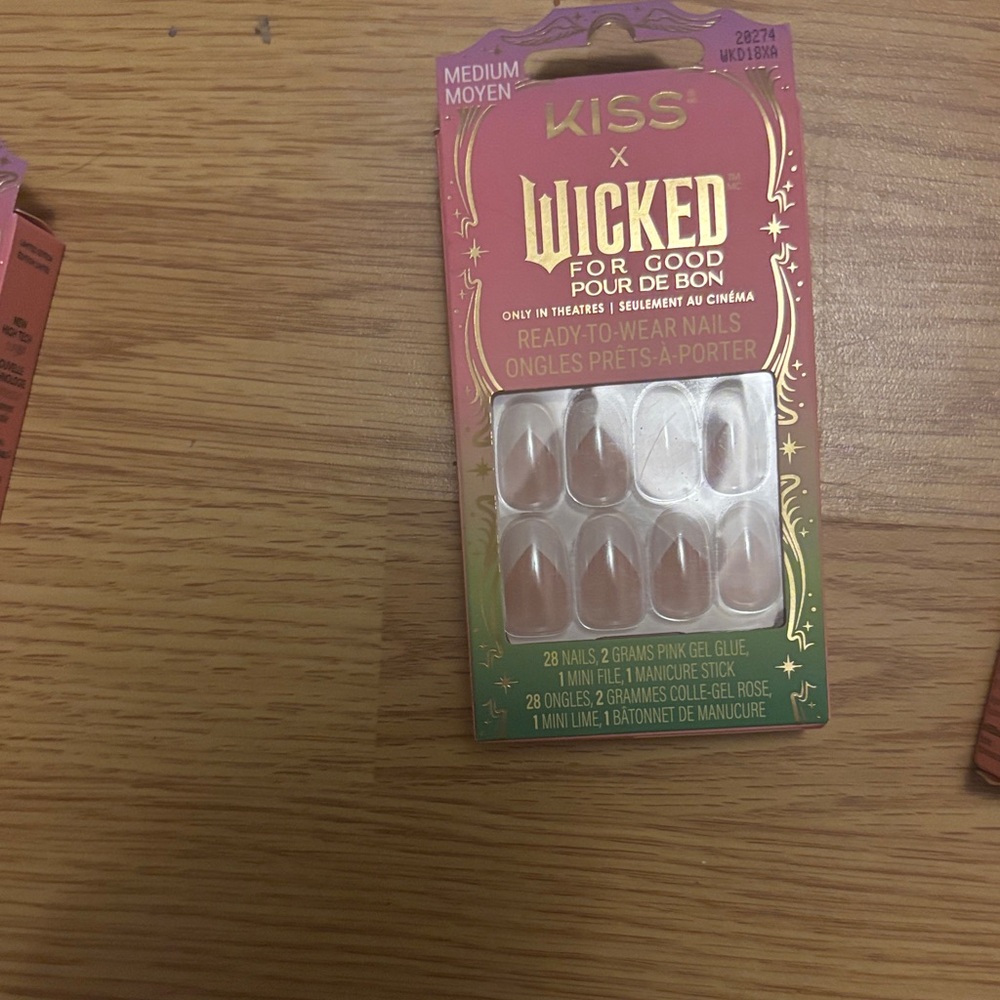 KISS Wicked Nails in Pink and Gold